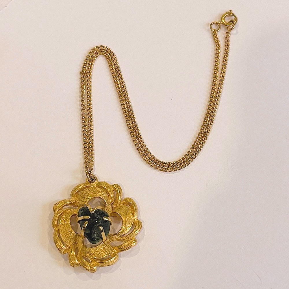 Vintage 70's BSK Jade Gold Pendant & Chain Necklace Boho Gemstone Crystal Green